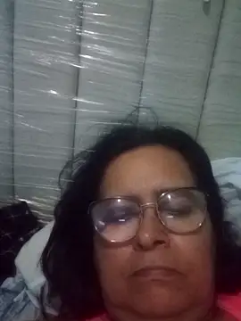 Snapshot of PienCanela chatting on April 25, 2026, 9:01 pm PienCanela online show from April 25, 2026, 9:01 pm