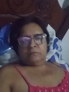 PienCanela online show from June 14, 2026, 4:03 am