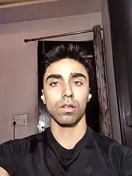 Snapshot of chrish_7 chatting on April 12, 2026, 4:23 pm chrish 7 online show from April 12, 2026, 4:23 pm