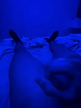 Snapshot of AlphaDesir chatting on April 11, 2026, 4:44 pm AlphaDesir online show from April 11, 2026, 4:44 pm