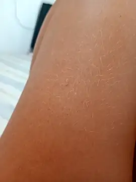 Gabrielaminha online show from April 22, 2026, 2:18 pm