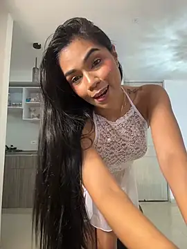 Snapshot of MauraGrayy chatting on May 7, 2026, 10:26 pm MauraGrayy online show from May 7, 2026, 10:26 pm