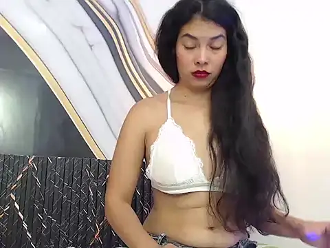 Vanessa Lune online show from May 4, 2026, 12:45 pm