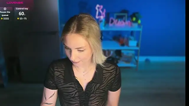 Snapshot of mari_grey chatting on May 19, 2026, 8:48 pm mari grey online show from May 19, 2026, 8:48 pm