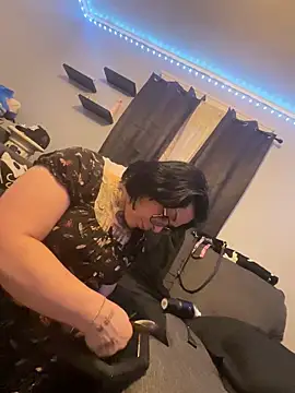 AmalaHexx online show from April 14, 2026, 12:16 am