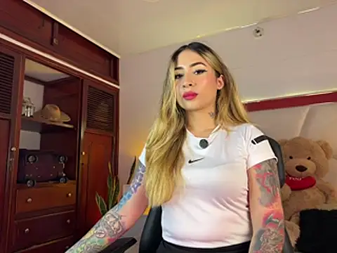 abbymodell1 online show from May 16, 2026, 11:46 pm