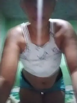 YuliBrayan online show from June 25, 2026, 8:57 pm