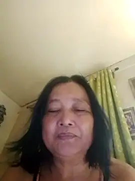 jeanyummytits online show from July 1, 2026, 3:41 am