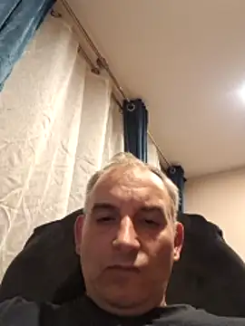 Snapshot of Piotr481 chatting on April 18, 2026, 7:58 pm Piotr481 online show from April 18, 2026, 7:58 pm