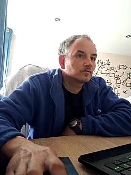 Snapshot of Piotr481 chatting on May 16, 2026, 11:09 am Piotr481 online show from May 16, 2026, 11:09 am