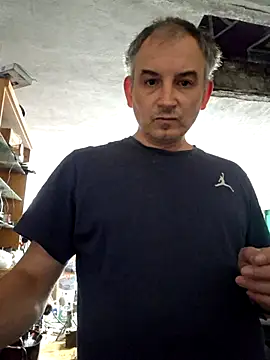 Snapshot of Piotr481 chatting on May 27, 2026, 10:01 am Piotr481 online show from May 27, 2026, 10:01 am