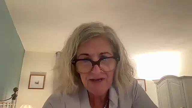 NaughtyMonicaUK online show from April 24, 2026, 5:43 am
