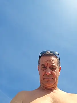 loulouferrari online show from April 25, 2026, 3:09 pm