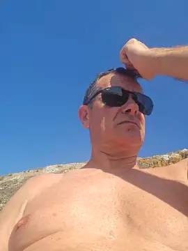 loulouferrari online show from April 26, 2026, 3:10 pm