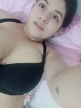 rosemilkbobs online show from May 25, 2026, 8:48 pm