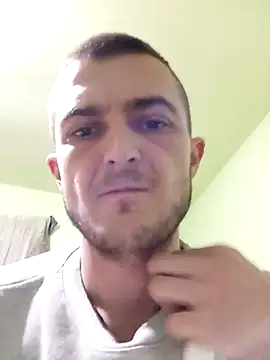 Snapshot of Mariofls chatting on April 29, 2026, 5:52 pm Mariofls online show from April 29, 2026, 5:52 pm