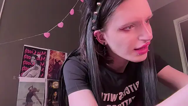 Niky Long online show from May 22, 2026, 11:49 am