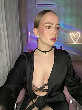 AlisaPearl online show from May 20, 2026, 7:20 pm