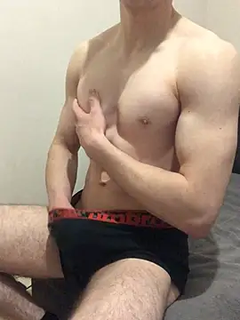 maxence 096 online show from April 15, 2026, 1:45 am