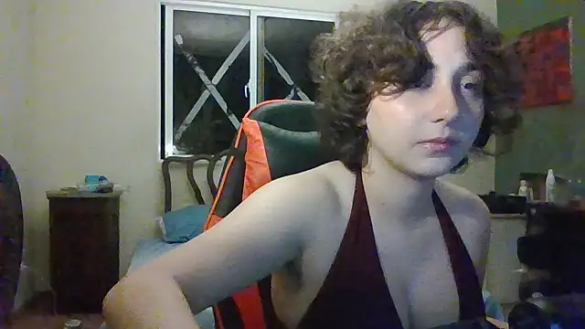 Snapshot of sarah2139 chatting on April 13, 2026, 6:08 am sarah2139 online show from April 13, 2026, 6:08 am