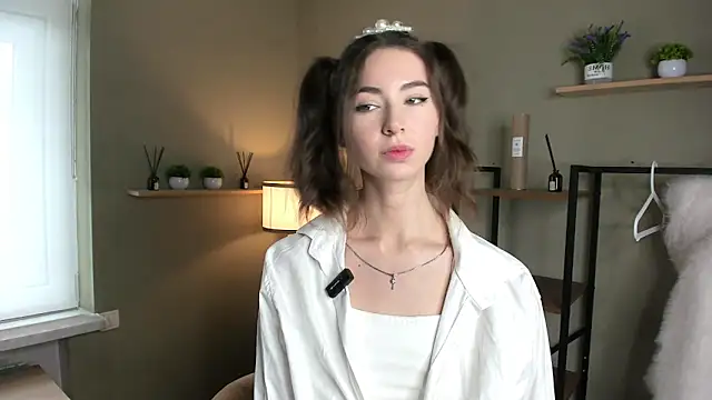 Peaches Peaches online show from April 23, 2026, 9:30 am