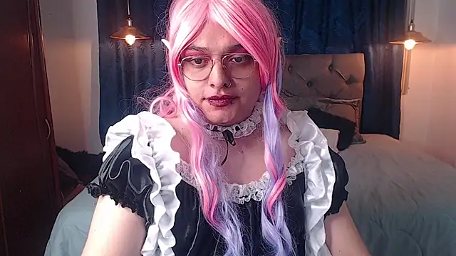 luna snow  online show from April 15, 2026, 4:03 pm