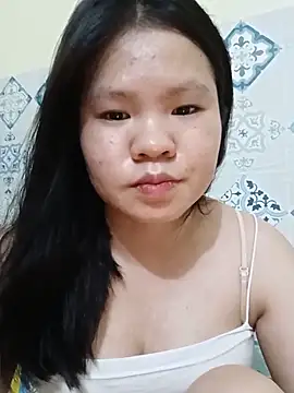 Seraphinahh online show from May 29, 2026, 4:27 pm