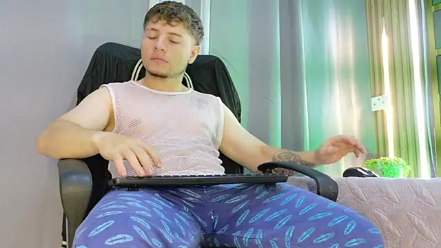 Leo Miller  online show from April 27, 2026, 12:14 pm