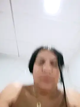 Snapshot of Valentinamorena chatting on April 13, 2026, 8:58 pm Valentinamorena online show from April 13, 2026, 8:58 pm