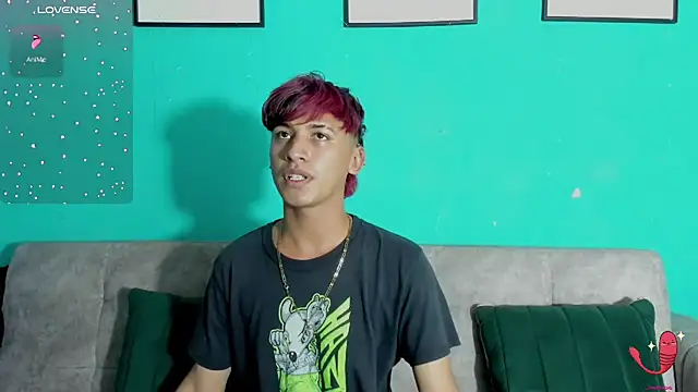 IhanKing online show from June 25, 2026, 7:51 pm
