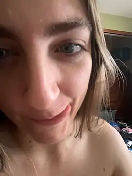 prettykitttty online show from April 22, 2026, 6:31 pm