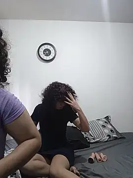 Snapshot of Chloe_and_Violeta chatting on April 25, 2026, 8:17 pm Chloe and Violeta online show from April 25, 2026, 8:17 pm