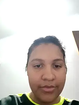 Snapshot of MariasPx chatting on April 15, 2026, 5:03 am MariasPx online show from April 15, 2026, 5:03 am