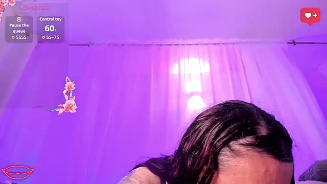 Anyelina milf online show from May 16, 2026, 7:34 pm