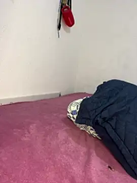 BabyDiferenciada01 online show from April 19, 2026, 3:00 pm