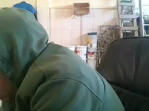 Snapshot of Oskr2024XXX chatting on January 17, 2025, 6:44 pm Oskr2024XXX online show from January 17, 2025, 6:44 pm