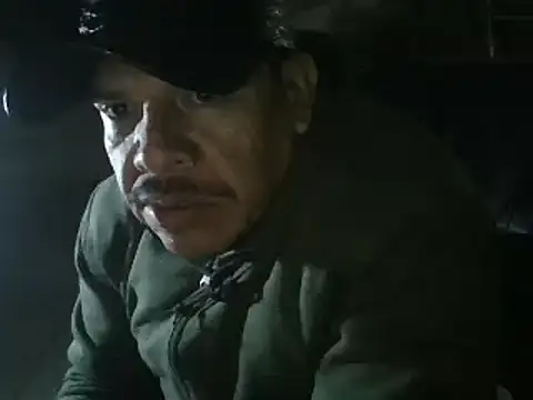 Snapshot of Oskr2024XXX chatting on January 20, 2025, 1:39 am Oskr2024XXX online show from January 20, 2025, 1:39 am