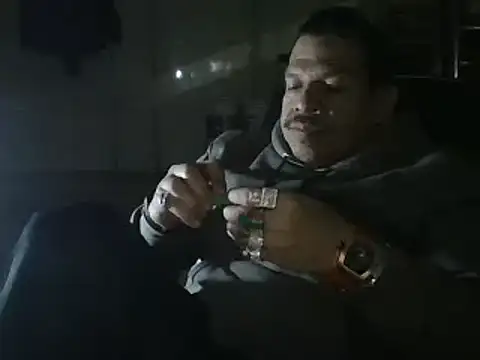 Snapshot of Oskr2024XXX chatting on January 24, 2025, 1:35 am Oskr2024XXX online show from January 24, 2025, 1:35 am