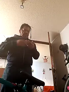 Snapshot of Oskr2024XXX chatting on March 12, 2025, 2:12 pm Oskr2024XXX online show from March 12, 2025, 2:12 pm