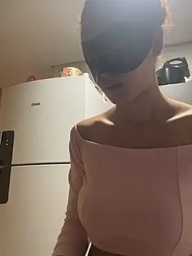 gabrielasausa30 online show from July 15, 2026, 2:17 am