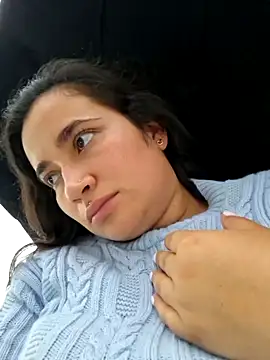 Snapshot of DaniHO25 chatting on April 16, 2026, 9:39 pm DaniHO25 online show from April 16, 2026, 9:39 pm