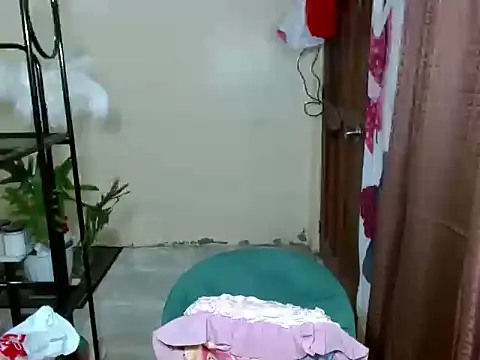 sweetriccum online show from April 15, 2026, 6:20 am