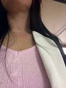 MeganFoxiyyy online show from April 17, 2026, 3:42 am