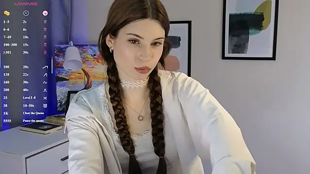Umia Bordered online show from May 14, 2026, 4:14 pm