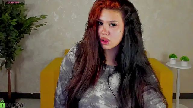 nicolewoss online show from April 21, 2026, 4:19 am