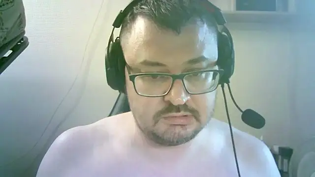 FantastickBombastick online show from May 19, 2026, 5:52 pm