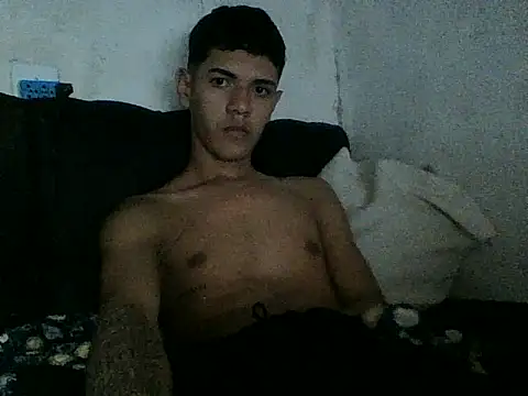 Kisandrel online show from May 11, 2026, 4:40 am