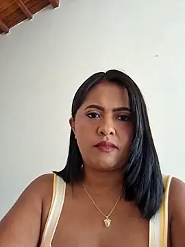 Snapshot of Ayla_Phone chatting on April 18, 2026, 7:58 pm Ayla Phone online show from April 18, 2026, 7:58 pm