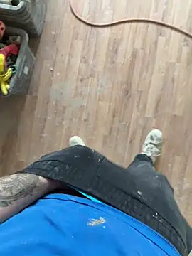 Snapshot of vitiligoDaiv chatting on April 15, 2026, 8:21 am vitiligoDaiv online show from April 15, 2026, 8:21 am