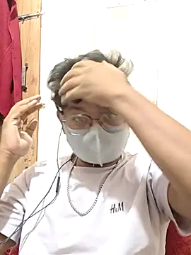 Snapshot of hot_boy995 chatting on May 24, 2026, 4:45 pm hot boy995 online show from May 24, 2026, 4:45 pm